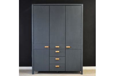 Шкаф для одежды Мадейра 3 двери